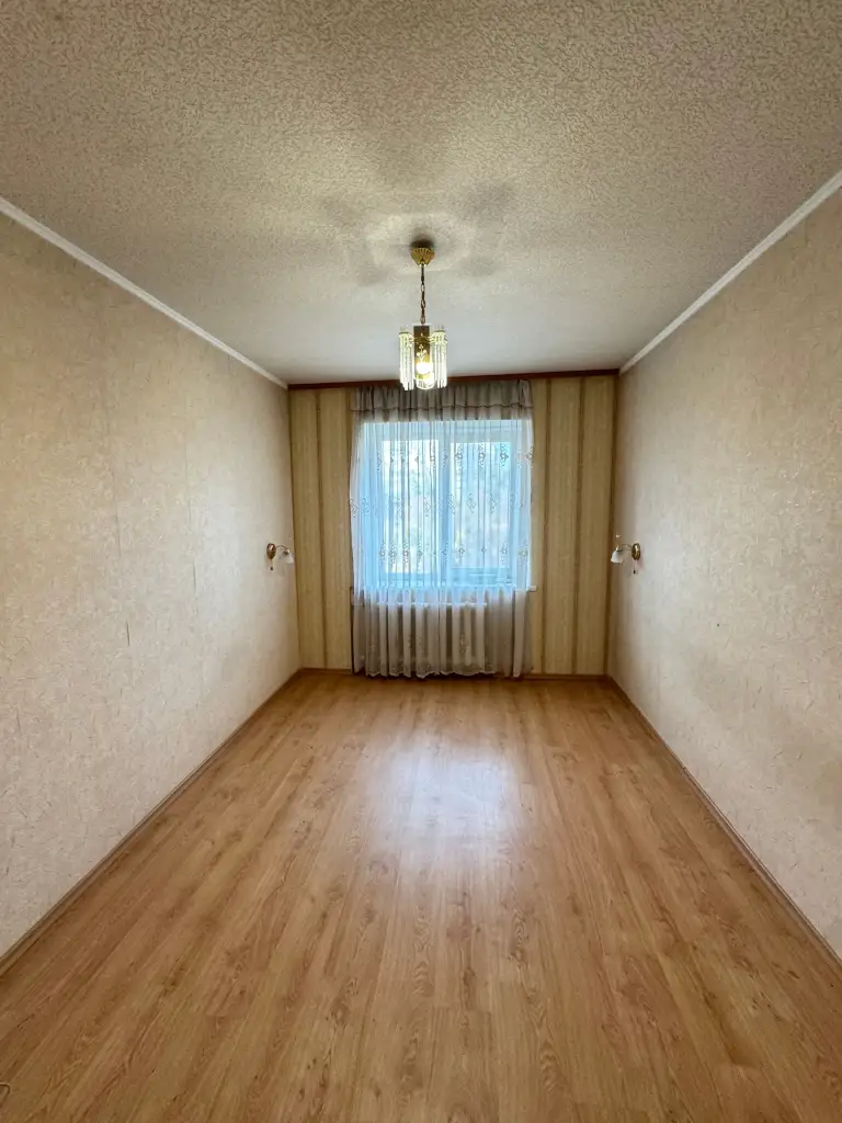 Продажа 3к кв в буденновском районе
По ул. 230 стрелковой дивизии - 32

4Эт /9эт кооперативного дома.
Общ - 70,1 кухня - 8,7м2
Жилая - 40,8м2

Квартира теплпя, пластиковые окна.
Кухня оборудована всей необходимой техникой,
Бонусом посудомоечная машина.
В квартире установленны кондиционеры.
Рядом школа, детский сад, супермаркеты, рынок,
Удобная транспортная развязка, из окон видна дкмд.
Вода по графику.
При желании достаточно места для установки накопителя.
Реальному покупателю скидка.
6 700 000 Р + ан вариант
+7 949 095 32 35
Наталья(миранда, телеграмм) - фотография - 3