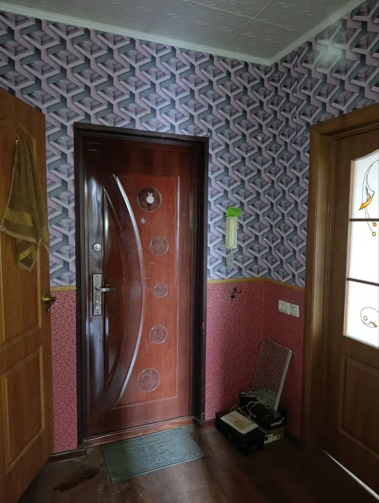 1К. Квартира — кировский район, текстильщик, ул. Высоцкого, 1
Общая площадь — 36 кв. М.
Этаж: 9/9

Чешка.

— Стоимость: **2 500 000 ₽**
+7(949)105-35-35, Виктория - фотография - 2