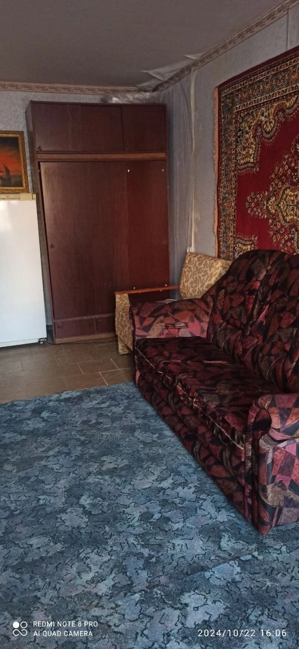 Комната в общежитии — кировский район, текстильщик, ул. Петровского
Общая площадь — 17 кв. М.
Этаж: 7/9

Комната в хорошем состоянии. Бронированная дверь, металлопластиковое окно. Санузел и кухня общие.

Документы готовы.

— Стоимость: **1 000 000 ₽**
+7(949)105-35-35, Виктория - фотография - 9