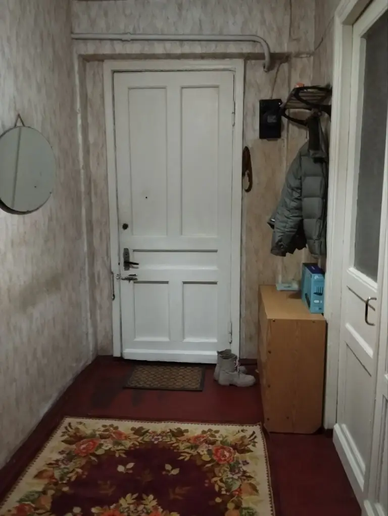 3К. Квартира — ворошиловский район, ул. Щорса, 2
Этаж: 4/4

Квартира в сталинском доме. Вода по графику, газовая колонка.

— Стоимость: **30 000 ₽**
+7(949)105-35-35, Виктория - фотография - 6