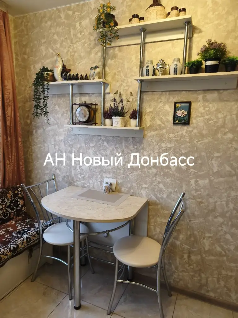 Продажа 3 х комнатная квартира

🌇Донецк в киевском районе. Гладковка 📍

💧Вода по графику.
🔹Площадь: 68 м2 (общая), кухня: 8 м2
🔹Этаж: 9 из 10
👍Отличная планировка в квартире лоджия + балкон.
📍Инфраструктура: детский сад, школа, магазины, рынок, супермаркет, остановка автобуса

💰Цена: 6.500.000 рублей. И торг. Наталья владимировна ан новый донбасс - фотография - 1