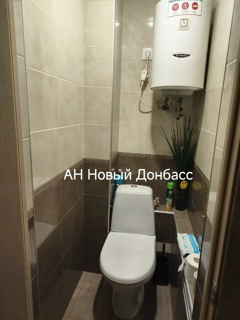Продажа 3 х комнатная квартира

🌇Донецк в киевском районе. Гладковка 📍

💧Вода по графику.
🔹Площадь: 68 м2 (общая), кухня: 8 м2
🔹Этаж: 9 из 10
👍Отличная планировка в квартире лоджия + балкон.
📍Инфраструктура: детский сад, школа, магазины, рынок, супермаркет, остановка автобуса

💰Цена: 6.500.000 рублей. И торг. Наталья владимировна ан новый донбасс - фотография - 4