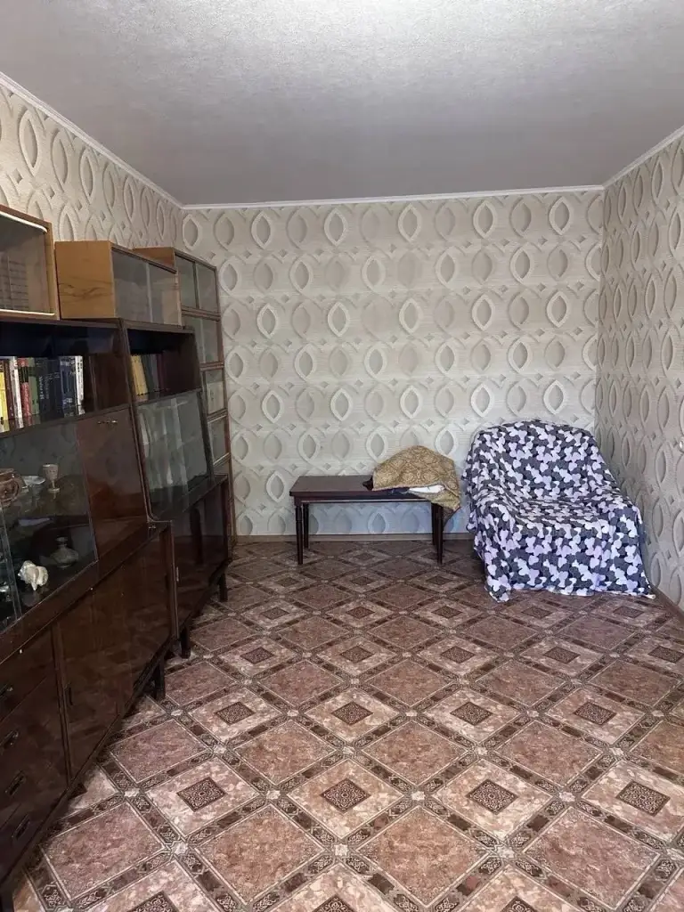 2К. Квартира — калининский район, грузия, пр. Ильича

Этаж: 4/9

Сдам квартиру с мебелью и техникой: диван, кровать, телевизор, стиральная машина, микроволновая печь. Холодильник будет новый, установят бойлер.

Холодная вода круглосуточно, есть накопительный бак.

— Стоимость: **35 000 ₽** + коммунальные услуги + залог

+7(949)105-35-35, Виктория - фотография - 3