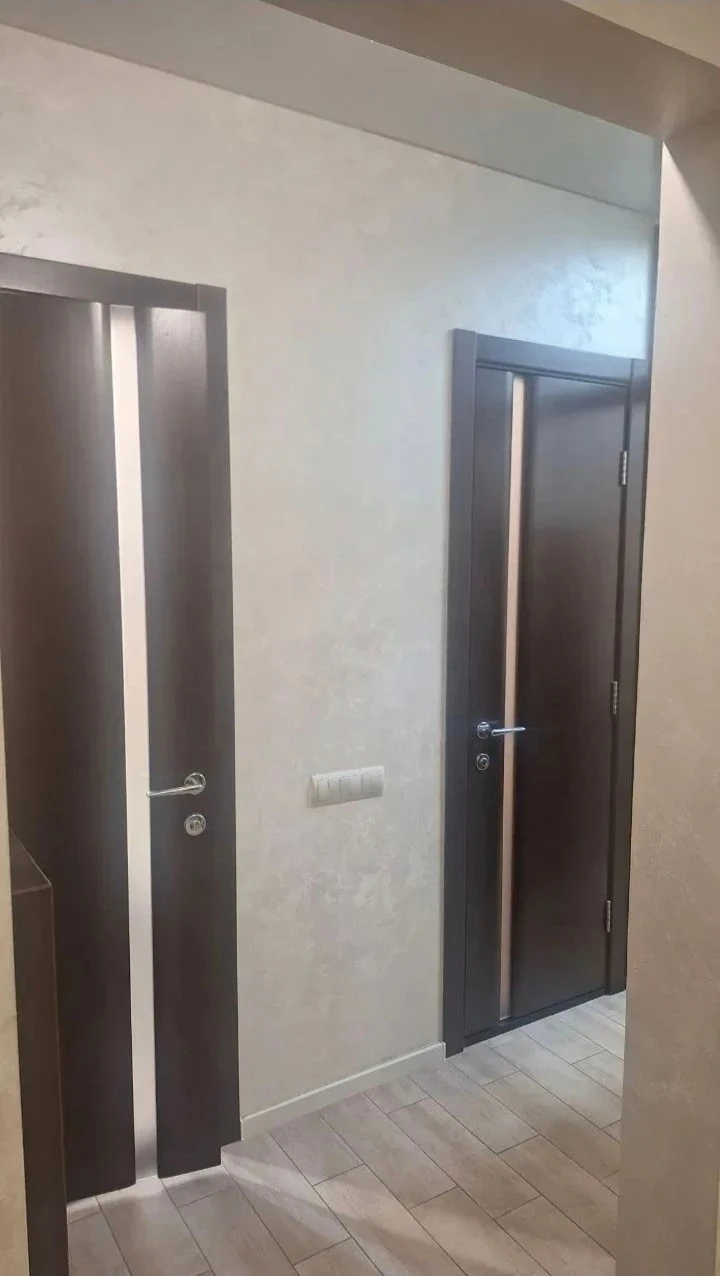Продам квартиру. Донецк, пролетарский р-н. , ул. Раздольная
Продается 2 комн. Квартира, этаж 9/9, площадь 50 м²
Мебель вся остается. Сделан ремонт в 2016 году, никто не жил с этого времени. 3 кондиционера, посудомоечная машина. Санузел раздельный.
Вода по графику, напор хороший. Новая электрика, сантехника. Полы с подогревом. Крыша не течет.
Стоимость 5.000.000 рублей
+7(949)014-66-70 - Артур - фотография - 2
