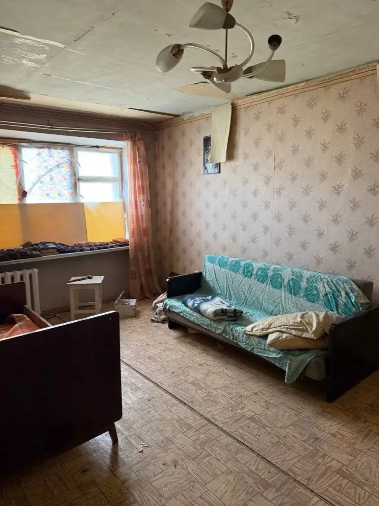 **Продается 3к. Квартира на б-р школьный 4 **
Кирпичный дом, панорамный вид на кальмиус. Ключи на руках, показ в любое время. Документы готовы.

- Адрес квартиры: б-р школьный 4, ворошиловский р-н
- Общая площадь —** 66 кв. М. **
- Этаж:** 6/9 **

Стоимость:** 4 500 000₽ **
+7(949)105-35-35, Виктория
Контакты: @donvikay - фотография - 5