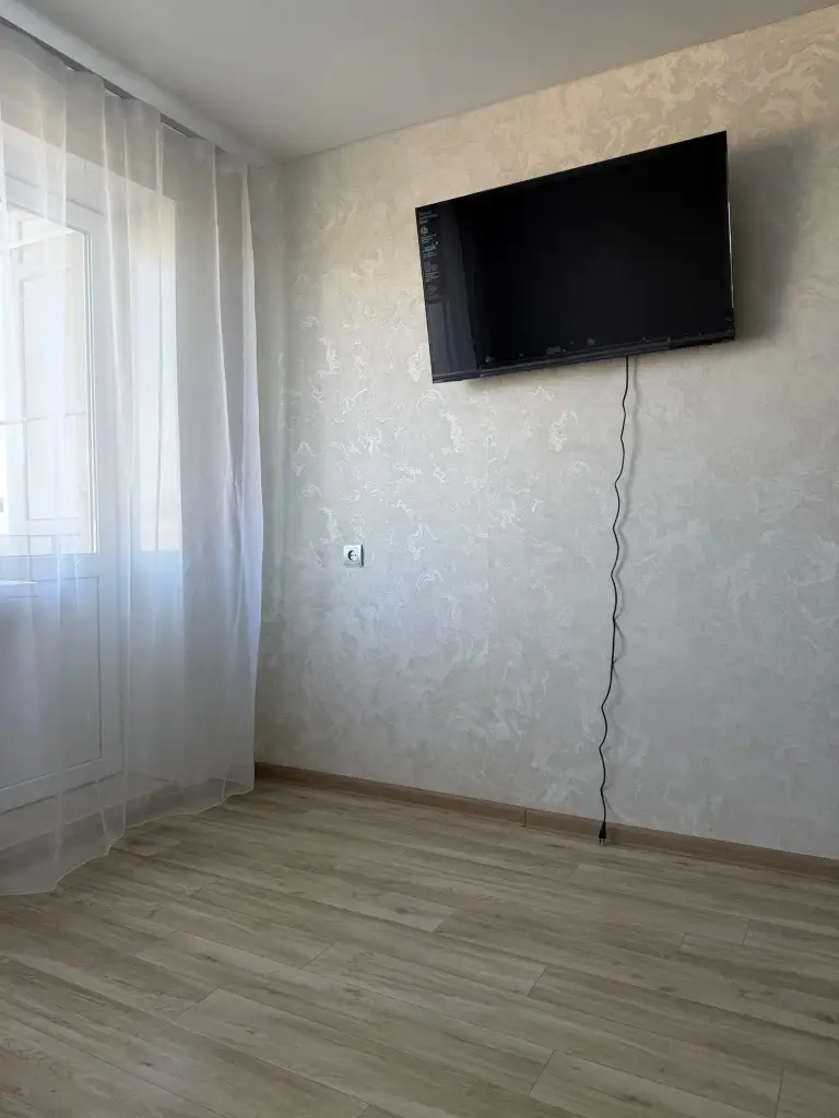 1К. Квартира — куйбышевский район, смолянка, ул. Ванникова
Этаж: 4/5
Вода подается по графику. Установлена колонка.
Для одного человека или пары, не военнослужащих. Без животных.
— Стоимость: **27 000 ₽** в месяц
+7(949)105-35-35, Виктория - фотография - 10