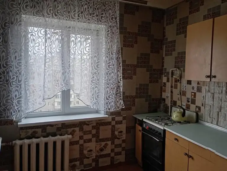 Продам 2-комнатную квартиру на текстильщике, кировский район донецка.
Чешская планировка, 9эт /9, крупногабаритная, 54 м. Кв. С\у раздельный в кафеле. Вся необходимая для жизни инфраструктура в шаговой доступности. Больше фото по запросу. Адрес указан ориентировочно.
Цена 4 млн. Собственник в донецке
+ 7 949 336 13 92 - фотография - 9