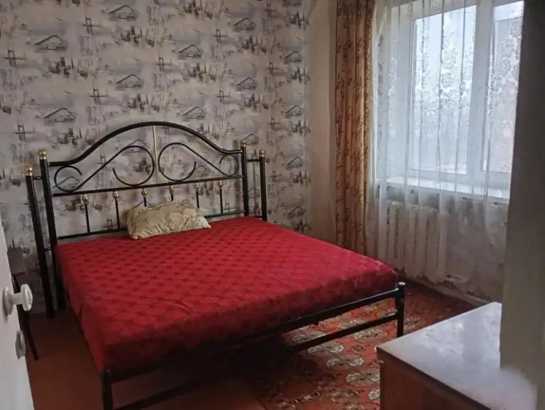 Продам 2-комнатную квартиру на текстильщике, кировский район донецка.
Чешская планировка, 9эт /9, крупногабаритная, 54 м. Кв. С\у раздельный в кафеле. Вся необходимая для жизни инфраструктура в шаговой доступности. Больше фото по запросу. Адрес указан ориентировочно.
Цена 4 млн. Собственник в донецке
+ 7 949 336 13 92 - фотография - 3