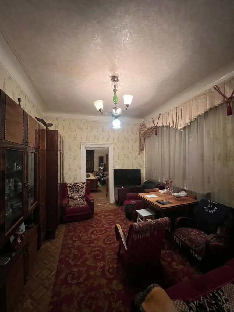 2К. Квартира — ворошиловский район, пл. Ленина, донбасс палас, ул. Артема, 78
Общая площадь — 46 кв. М.
Комнаты смежные, окна выходят во двор. Квартира не угловая, под ремонт. Жилая площадь — 30 кв. М. , кухня — 5 кв. М. Документы в порядке. Возможен торг.
— Стоимость: **5 000 000 ₽**
+7(949)105-35-35, Виктория - фотография - 6