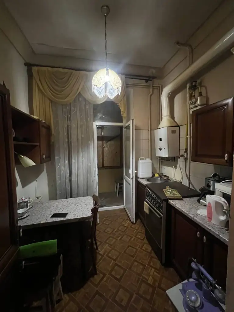 2К. Квартира — ворошиловский район, пл. Ленина, донбасс палас, ул. Артема, 78
Общая площадь — 46 кв. М.
Комнаты смежные, окна выходят во двор. Квартира не угловая, под ремонт. Жилая площадь — 30 кв. М. , кухня — 5 кв. М. Документы в порядке. Возможен торг.
— Стоимость: **5 000 000 ₽**
+7(949)105-35-35, Виктория - фотография - 8