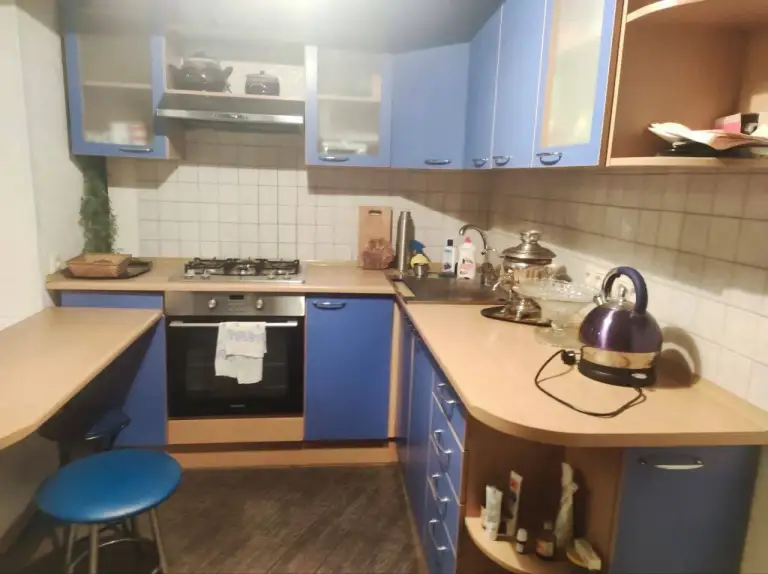 1К. Квартира — пролетарский район, ул. Раздольная
— Стоимость: 30 000 ₽ + коммунальные услуги.
В аренду предлагается уютная студия с площадью 42 кв. М. На 3 этаже 9-этажного дома. В квартире имеется вся необходимая мебель и бытовая техника, включая бойлер. Идеально для одного человека, предпочтительно для некурящего.
+7(949)105-35-35, Виктория - фотография - 1