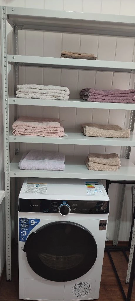 продам квартиру в пролетарском районе города донецка улица раздольная 2б,1эт.10этажного дома, квартира очень теплая, утеплена по периметру дома и с подвала, по всей площади квартиры, вода всегда подается, хороший напор, с лоджии есть личный сухой, хороший погреб, есть также перегородка и свой личный тамбур, в котором полы с подогревом. ремонт в квартире 2015 г. цена 7,8млн р. - фотография - 5