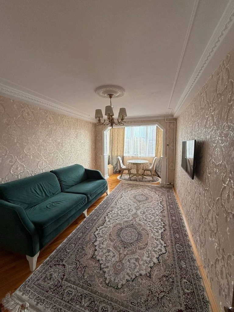 Сдаётся 2-х комнатная квартира 📍ул. 230-й стрелковой дивизии, будённовский р-н, г. Донецк этаж: 4/9 площадь: 59 кв. М ✅цена 26 000 руб. + к/у квартира в хорошем состоянии, имеется вся необходимая мебель и бытовая техника. В непосредственной близости остановки общественного транспорта. По всем вопросам: +79494307081📲 - фотография - 4