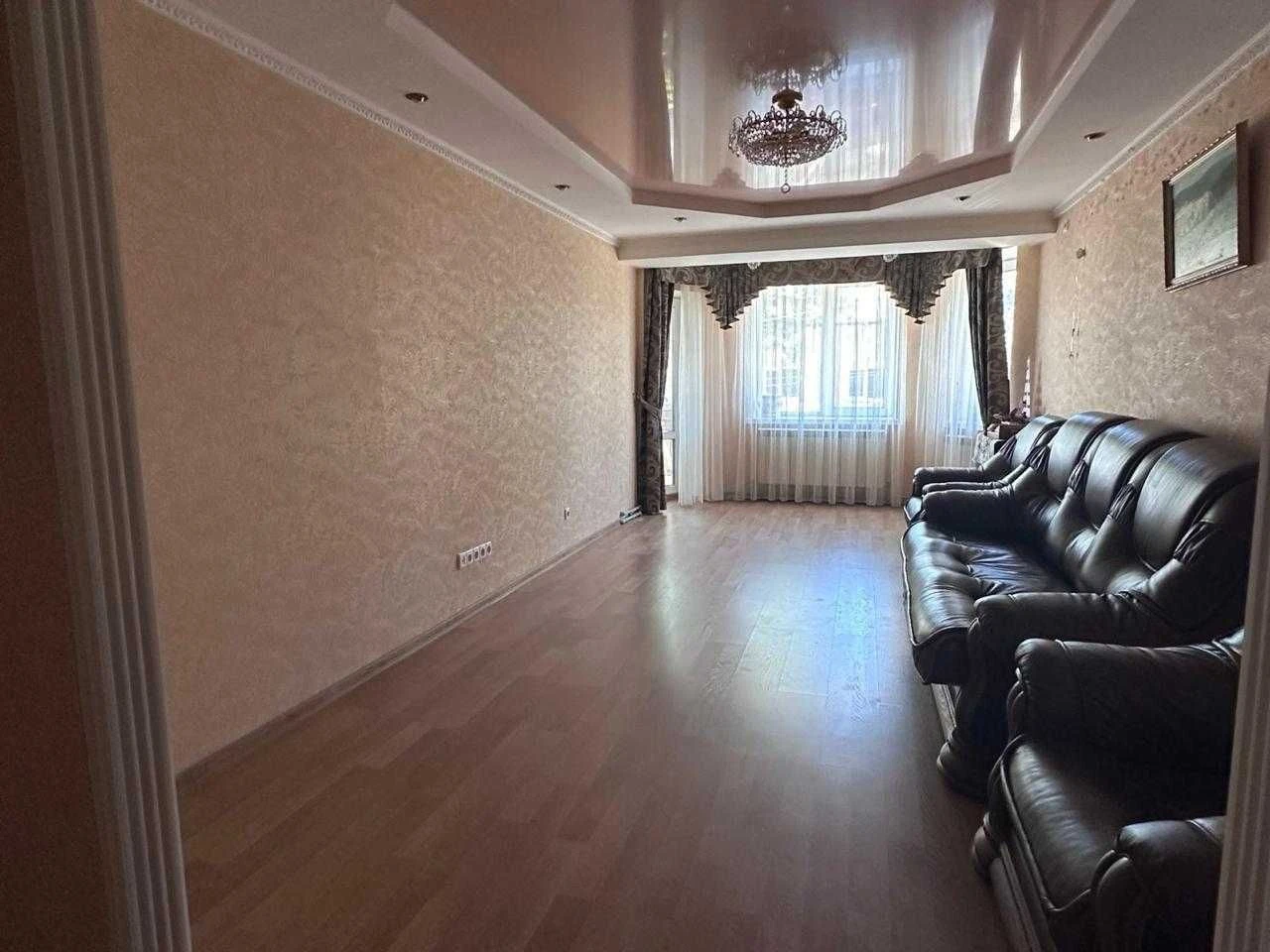 Сдаю 1 комнатную квартиру в г. Донецке, калининский р-н. 📍ул. Марии ульяновой площадь: 40м² этаж: 3... - фотография