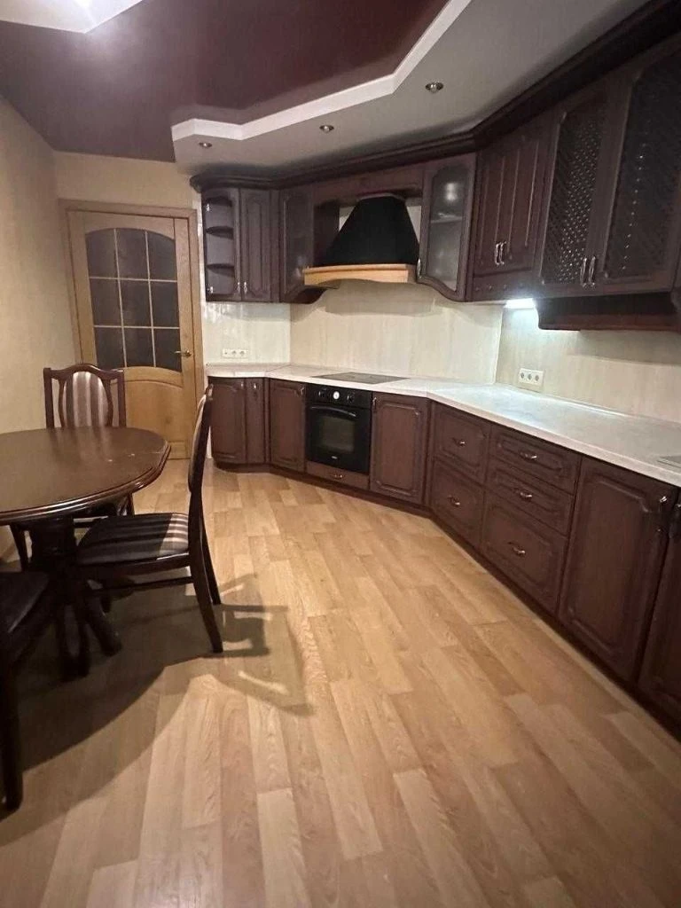 Сдаю 1 комнатную квартиру в г. Донецке, калининский р-н. 📍ул. Марии ульяновой площадь: 40м² этаж: 3 евроремонт, мебель, техника в исправном состоянии. Аренда только на длительный срок. ✅стоимость аренды: 24.000 рублей + ку + залог по этой и другой квартире звоните по номеру +79494039200 📲 или пишите в телеграмм💬 - фотография - 5