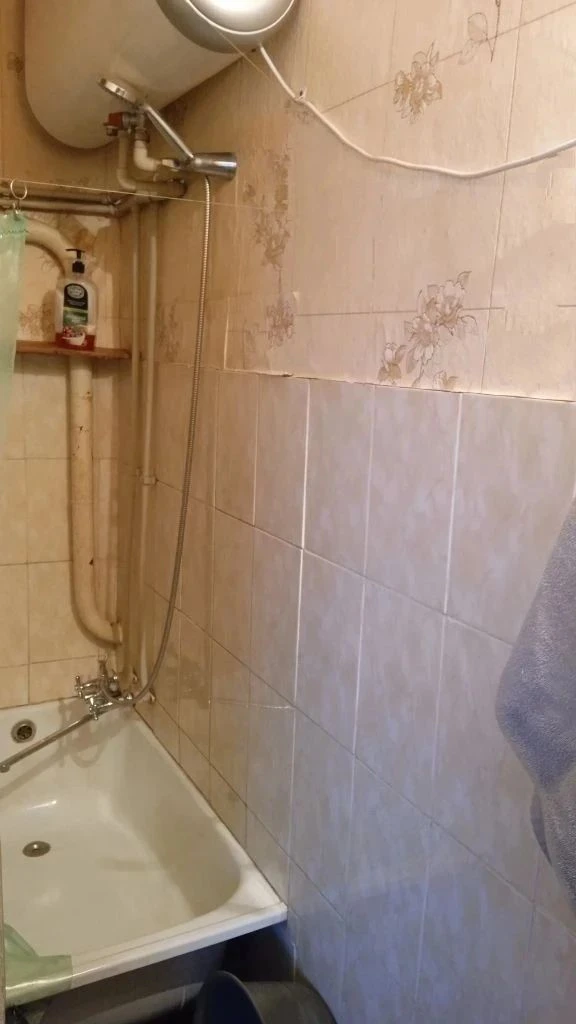 Продам газифицированный дом в г/о енакиево, на юнкоме, ул. Бутлерова общая площадь 72,6 кв. М. , из 4 комнат, состояние жилое, цена 2800000руб. Тел: +7949 366 19 49 - фотография - 5