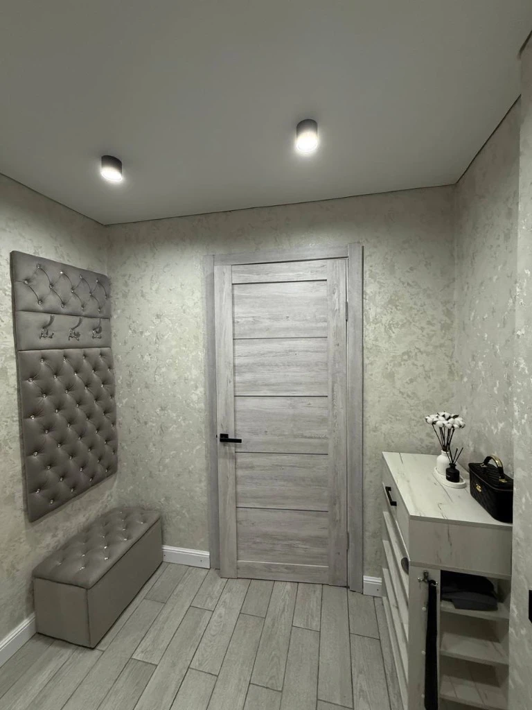 Мы сдаем 1 комнатную квартиру в центре енакиево ⤵️в квартире есть все необходимые условия для проживания: холодильник, чайник, микроволновка, горячая и холодная вода,2-х спальная кровать, диван, wi-fi, стиральная машина, сушилка для белья, утюг, телевизор, фен ✅мы сдаём и принимаем квартиру в чистом виде!!! ⛔️ у нас в квартире запрещено курить(для этого есть балкон) стоимость проживания за сутки 4000 руб - фотография - 6