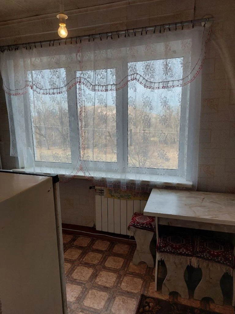 Продам 2-х комнатную квартиру, общей площадью 42,8 м. Кв. , расположенную на 5-том этаже, 5-ти этажного дома на ж/м "солнечный в калининском районе г. Горловка. Стоимость 1100 000 руб. , возможен торг и рассрочка до 6 мес. За дополнительной информацией обращаться по тел. +7949-702-32-72. Не агенство! - фотография - 4