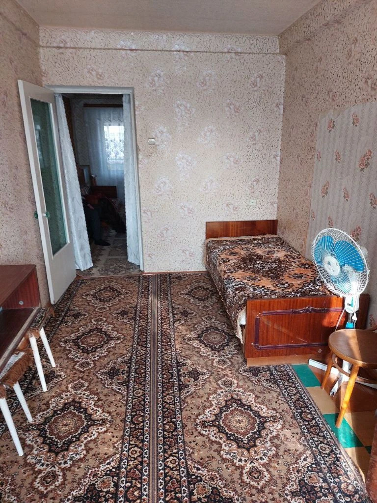 Продам 2-х комнатную квартиру, общей площадью 42,8 м. Кв. , расположенную на 5-том этаже, 5-ти этажного дома на ж/м "солнечный в калининском районе г. Горловка. Стоимость 1100 000 руб. , возможен торг и рассрочка до 6 мес. За дополнительной информацией обращаться по тел. +7949-702-32-72. Не агенство! - фотография - 8