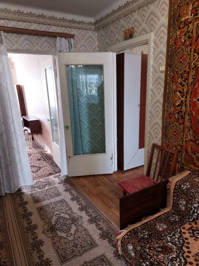 Продам 2-х комнатную квартиру, общей площадью 42,8 м. Кв. , расположенную на 5-том этаже, 5-ти этажного дома на ж/м "солнечный в калининском районе г. Горловка. Стоимость 1100 000 руб. , возможен торг и рассрочка до 6 мес. За дополнительной информацией обращаться по тел. +7949-702-32-72. Не агенство! - фотография - 7