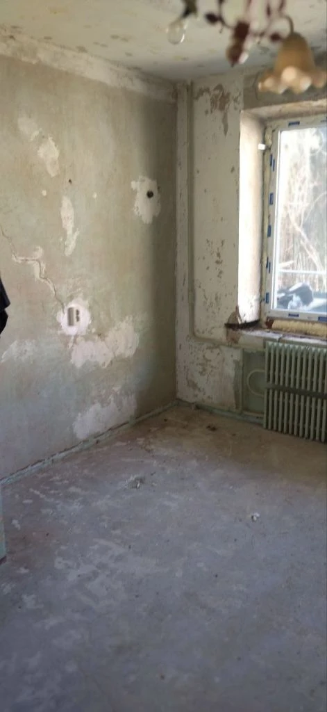 Недвижимость донецкднр продажа 1 комн кв гостинка под ремонт 1600000 рублей, пролетарский р-н, пирамида агентство недвижимости ☎️+79494046048 площадь 24 м² жилая 12 м² кухня 4,7 м² этаж. 4 из 5 квартира гостинка 1 комн под ремонт ул. Раздольная д.22( номер дома указан ориентировочный) дом находится возле остановки. Магазины, школа, детский сад, больница, рынки, супер маркеры, мфц- всё рядом. Отличная инфраструктура в квартире установлены новые входная дверь, пластиковые окна. Санузел совмещён, кафель. Вода по графику. Фото соответствуют. Документы россреестр готовы. Цена 1600000 рублей + услуги риелтора. Предложение от агентства, подбор вариантов различной степени комфортности, все районы г. Донецка. Оставляйте свои заявки(предложения) по продаже, по покупке квартир, наша база ежедневно обновляется! С нами легко и уверенно! Риелтор +79494046048 феникс -телеграмм, max. - фотография - 2