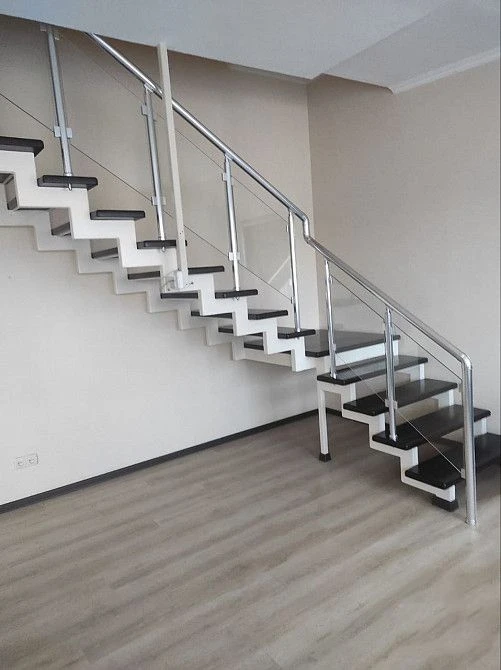 Срочно, подешевел дом с ремонтом, баня, сауна, 9 соток, бакинские. Продам лучший дом в районе площади бакинских комиссаров. Очень качественный, современный ремонт, делали для детей. 7 комнат, кухни и на 1-м и на 2-м этажах, с выходом на террасу 70 кв. М. , где отмечали все праздники. Уютно, чистенько, спокойная аура. Домашний кинотеатр с огромным экраном. Баня, сауна, спортзал. Дом для достойного, богатого проживания. Земля 9 соток приватизированная. Цена 25 000 000 руб. Документы готовы, лучшее предложение. +79493793647 - фотография - 4