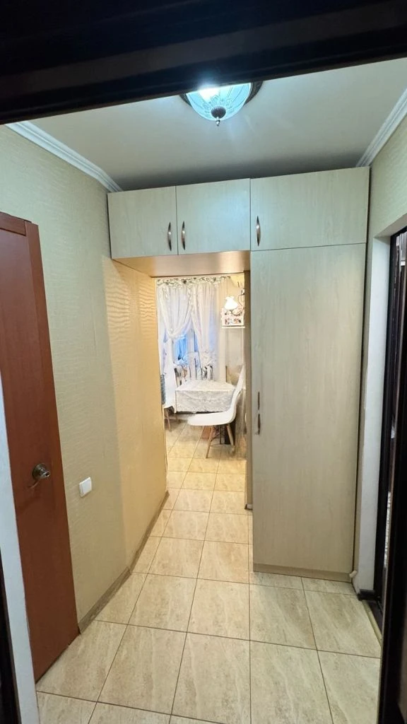 Продажа 1- комнатной квартиры ул. Раздольная. Пролетарский р-он. Общая площадь — 22,7 м2 жилая зона занимает 12,2 м2 кухня — 4,6 м2 4 / 5 этажного кирпичного дома. Квартира светлая и уютная, полностью готова к заселению — вся мебель остаётся новому владельцу. Район отличается развитой инфраструктурой: в шаговой доступности школы и детские сады, рынки и транспортные развязки. 2 700 000 р +7(949) 095 32 35 наталья (миранда телеграмм) - фотография - 8