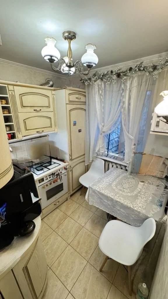 Продажа 1- комнатной квартиры ул. Раздольная. Пролетарский р-он. Общая площадь — 22,7 м2 жилая зона занимает 12,2 м2 кухня — 4,6 м2 4 / 5 этажного кирпичного дома. Квартира светлая и уютная, полностью готова к заселению — вся мебель остаётся новому владельцу. Район отличается развитой инфраструктурой: в шаговой доступности школы и детские сады, рынки и транспортные развязки. 2 700 000 р +7(949) 095 32 35 наталья (миранда телеграмм) - фотография - 3