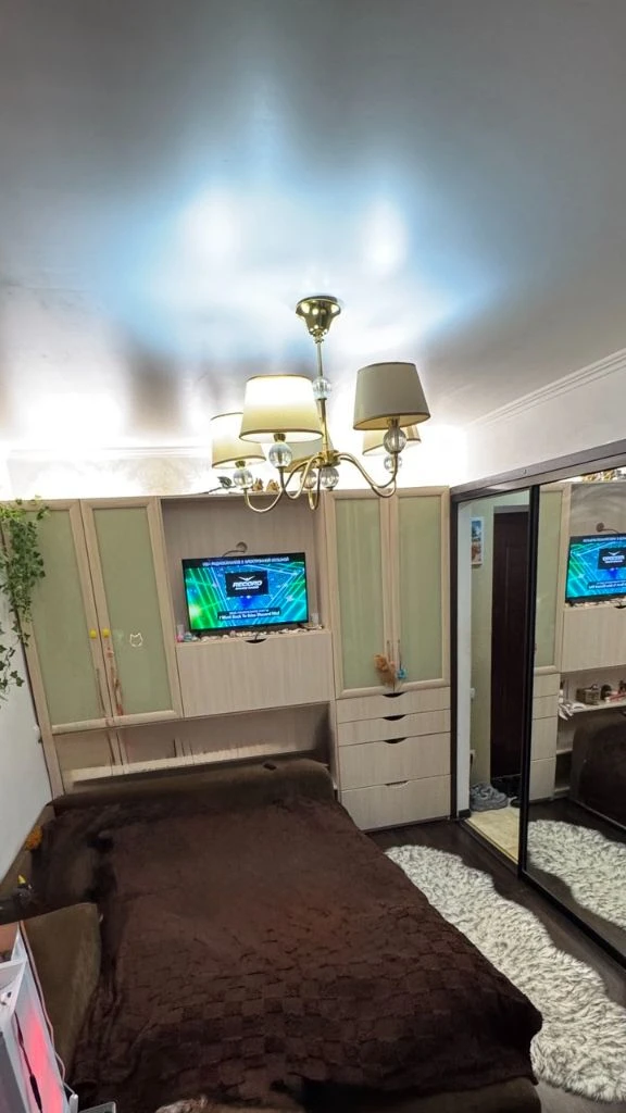 Продажа 1- комнатной квартиры ул. Раздольная. Пролетарский р-он. Общая площадь — 22,7 м2 жилая зона занимает 12,2 м2 кухня — 4,6 м2 4 / 5 этажного кирпичного дома. Квартира светлая и уютная, полностью готова к заселению — вся мебель остаётся новому владельцу. Район отличается развитой инфраструктурой: в шаговой доступности школы и детские сады, рынки и транспортные развязки. 2 700 000 р +7(949) 095 32 35 наталья (миранда телеграмм) - фотография - 2