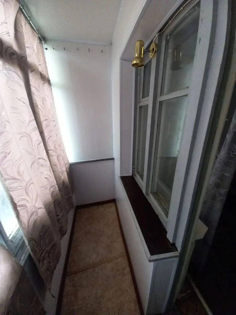 Продам 2-ю квартиру, в г. Торез м- н зо лет победы, 45.4 кв. М. , индивидуальное отопление, без долгов, пластиковые окна, балкон застеклён, документы готовы, от собственика - фотография - 6